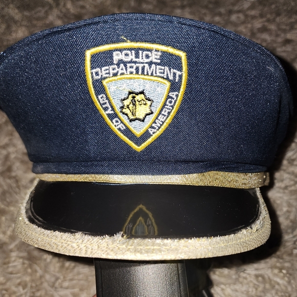 Kids Police Officer/ hat, Belt, shirt, pants, gun holster and walkie-talkie - Picture 5 of 6